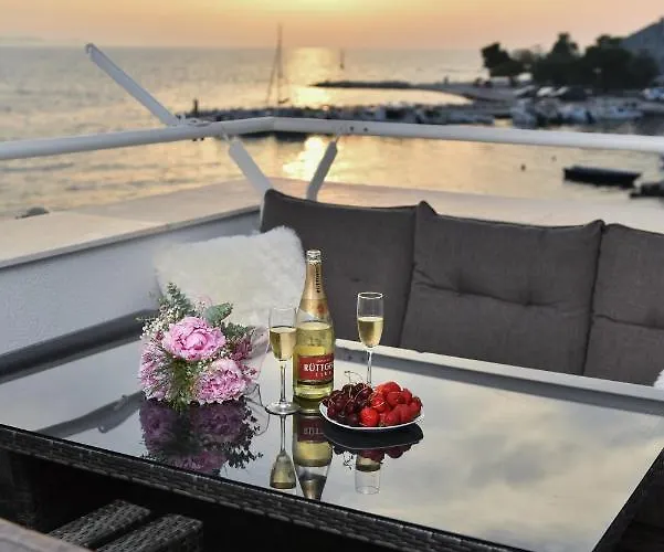 Mm Luxury Gold & Rubin Apartment *