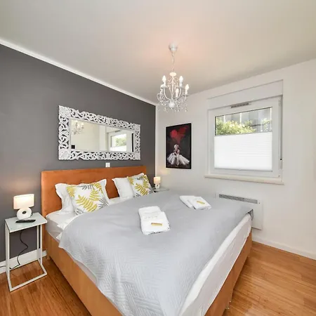 Mm Luxury Gold & Rubin Apartman *