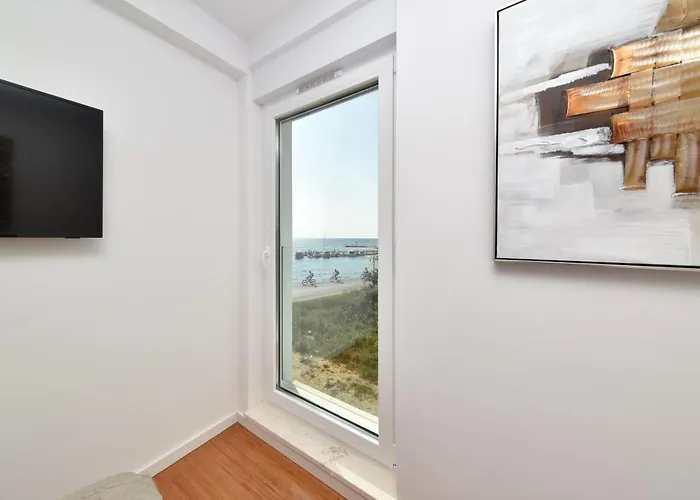 Mm Luxury Gold & Rubin