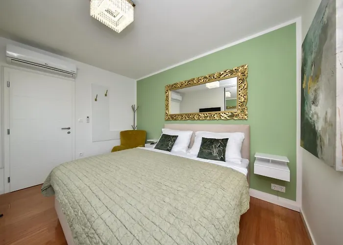 Mm Luxury Gold & Rubin * Задар